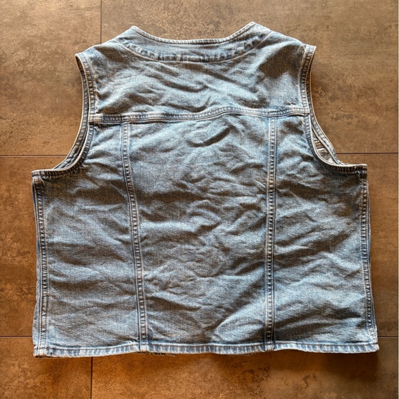 Universal Thread Women’s Distressed Biker Denim Vest - Picture 4 of 6